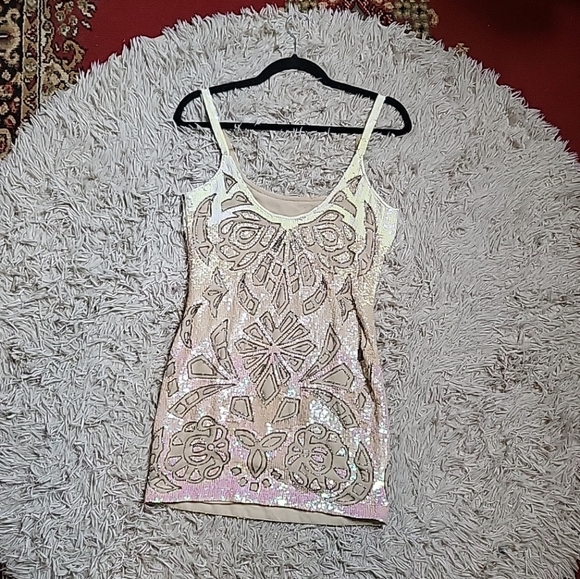 Needle & Thread Sequin Mini Dress Beaded Size 4 Hoco Party Events Going Out NYE - Picture 9 of 12